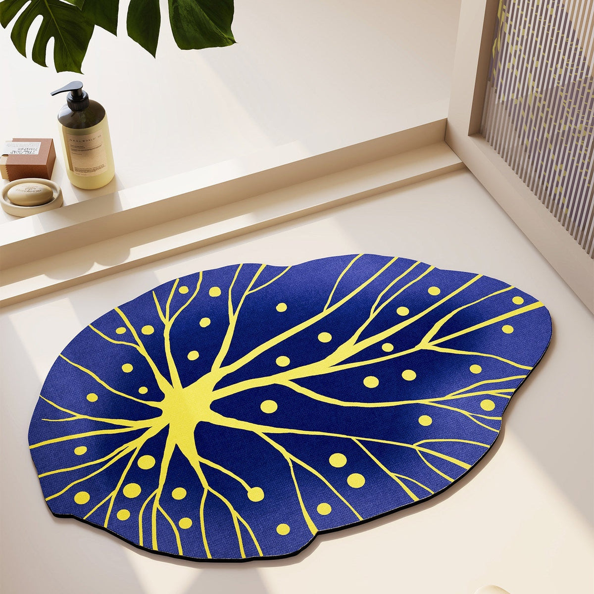 Abstract Leaf Design Area Rug | Kelmera
