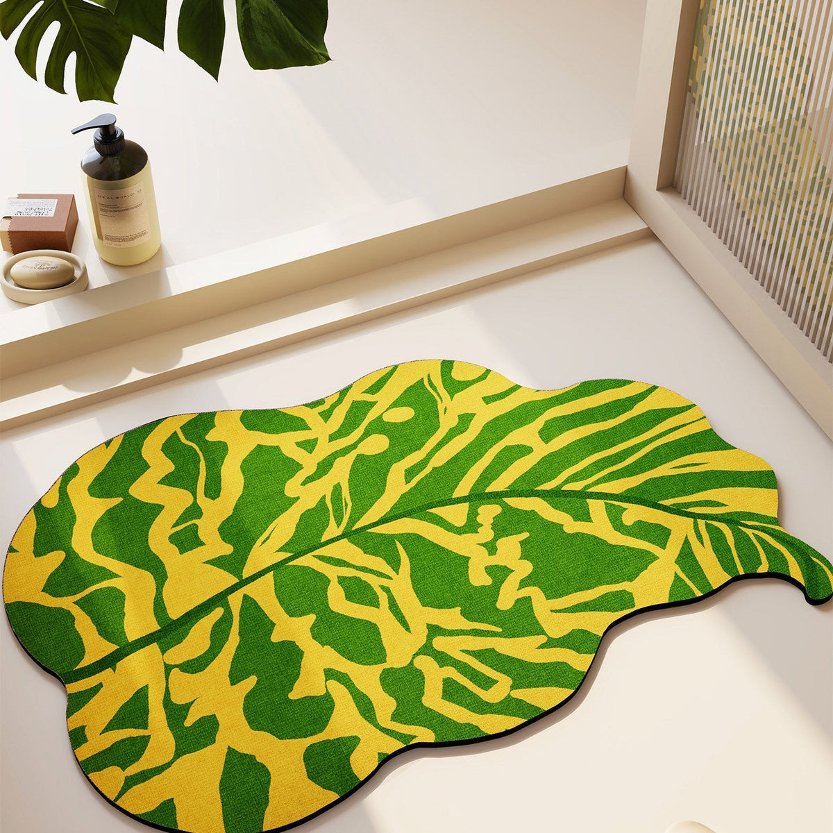 Abstract Leaf Design Area Rug | Kelmera