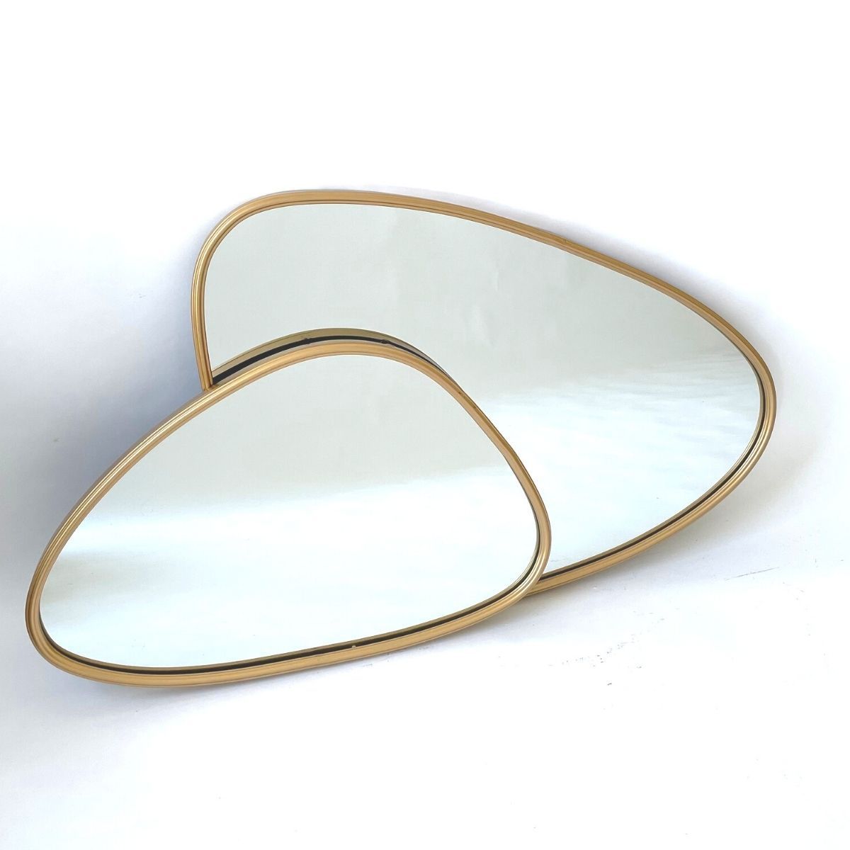 Abstract-Shaped Wall Mirror | Kelmera