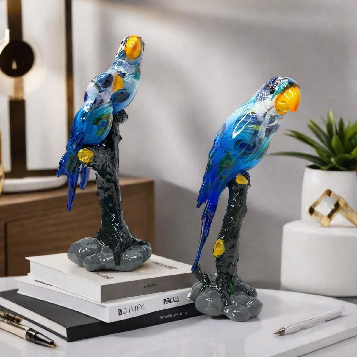 Artful Parrot Sculpture | Kelmera
