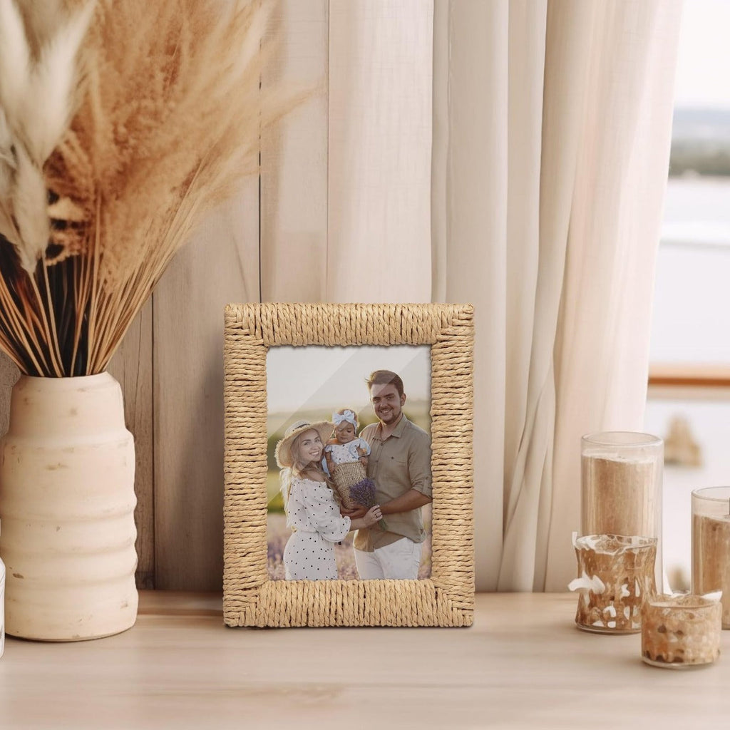 Artful Picture Frame made of Woven Natural Material | Kelmera