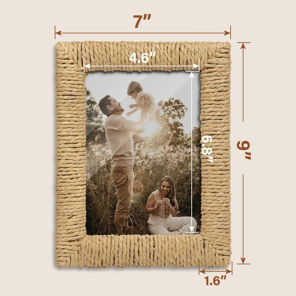 Artful Picture Frame made of Woven Natural Material | Kelmera