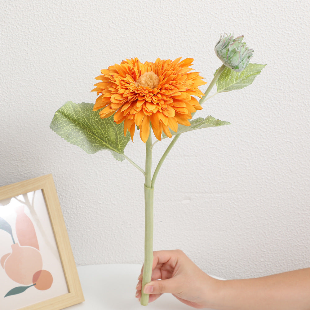 Artificial Bouquet with Detail-Loving Flowers and Leaves | Kelmera