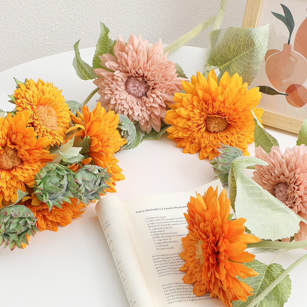 Artificial Bouquet with Detail-Loving Flowers and Leaves | Kelmera