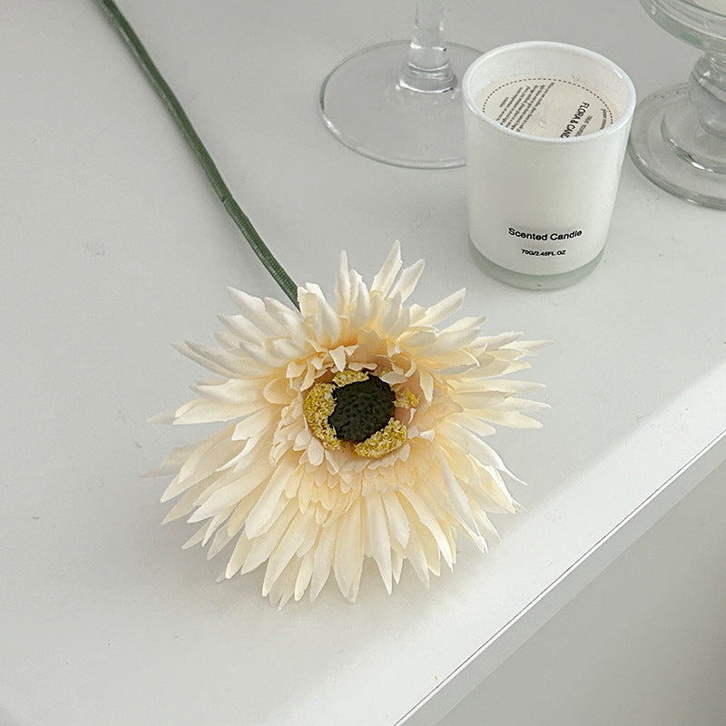 Artificial Daisy Decoration | Kelmera
