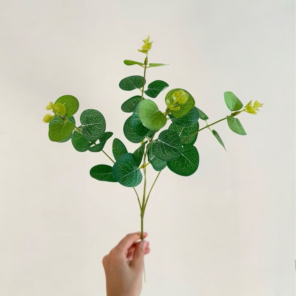 Artificial Flowering Branch with Lifelike Leaves and Delicate Flowers | Kelmera