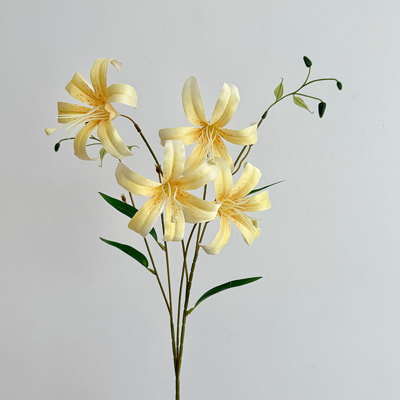 Artificial Lily Bouquet with Detail-Loving Flowers | Kelmera