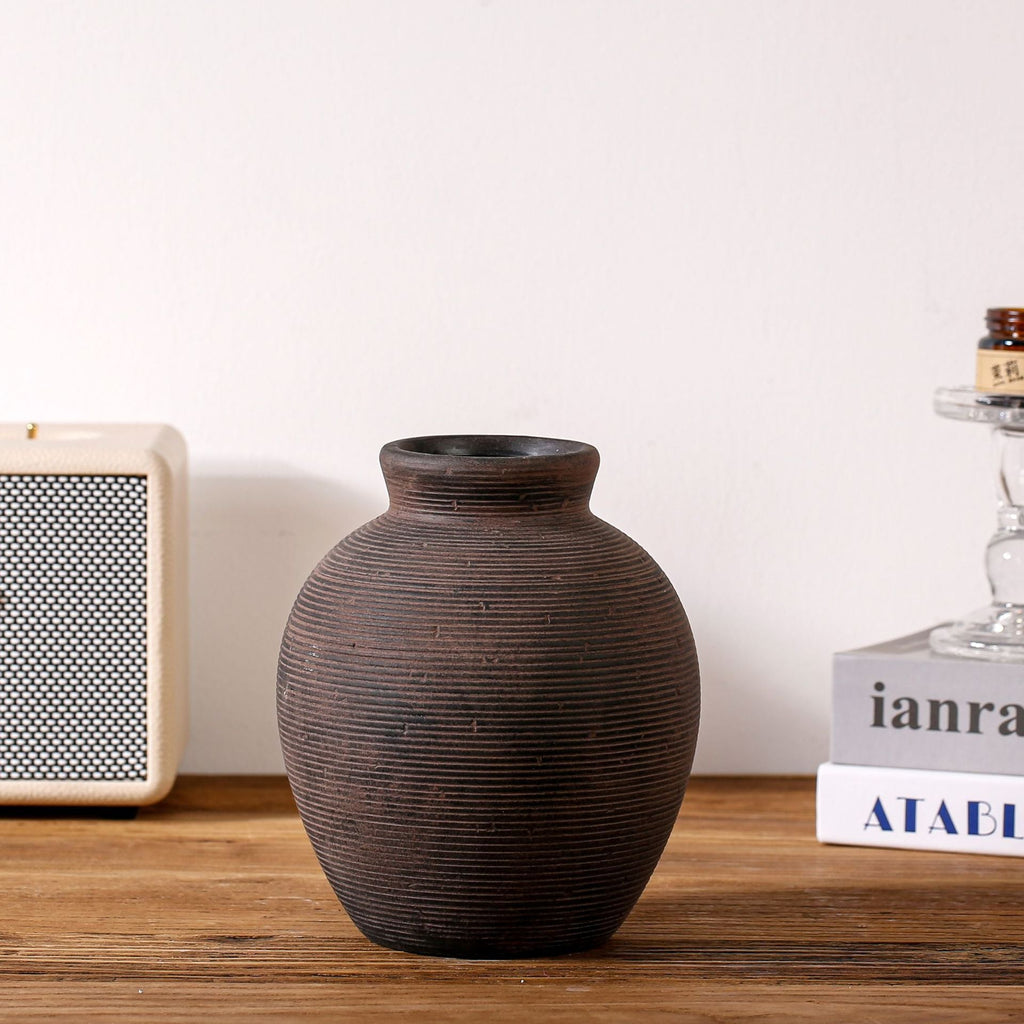 Artistic Ceramic Vase | Kelmera