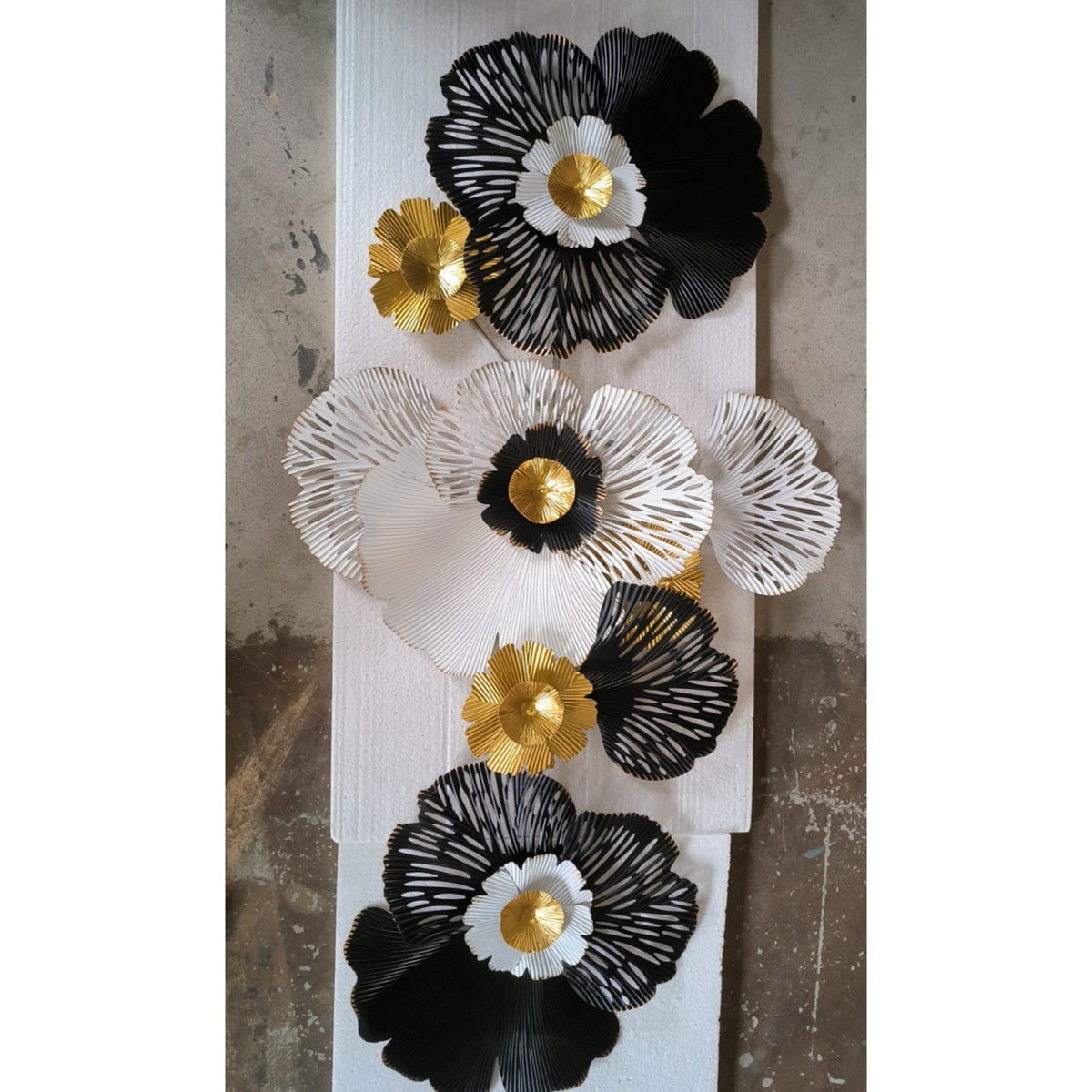 Artistic Floral Metal Wall Sculpture | Kelmera
