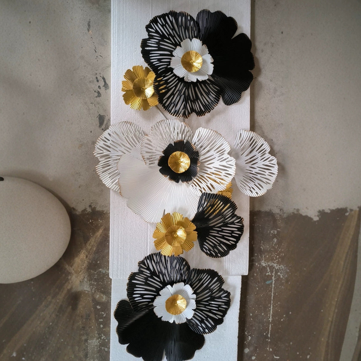 Artistic Floral Metal Wall Sculpture | Kelmera