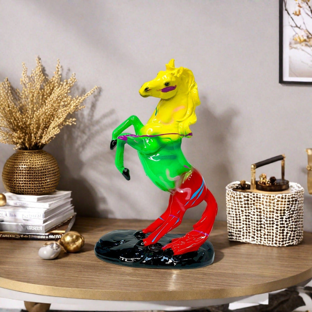 Artistic Horse Figure in Modern Design | Kelmera