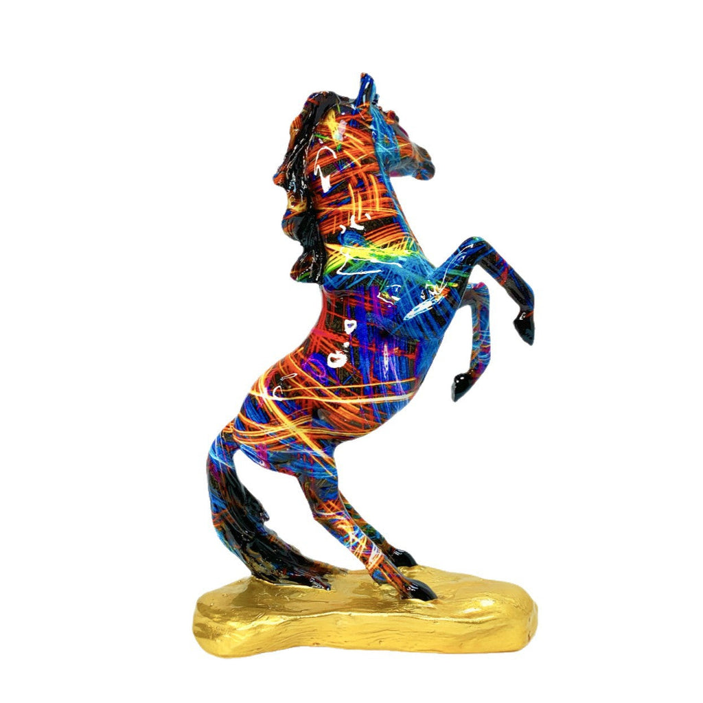 Artistic Horse Figure in Modern Design | Kelmera