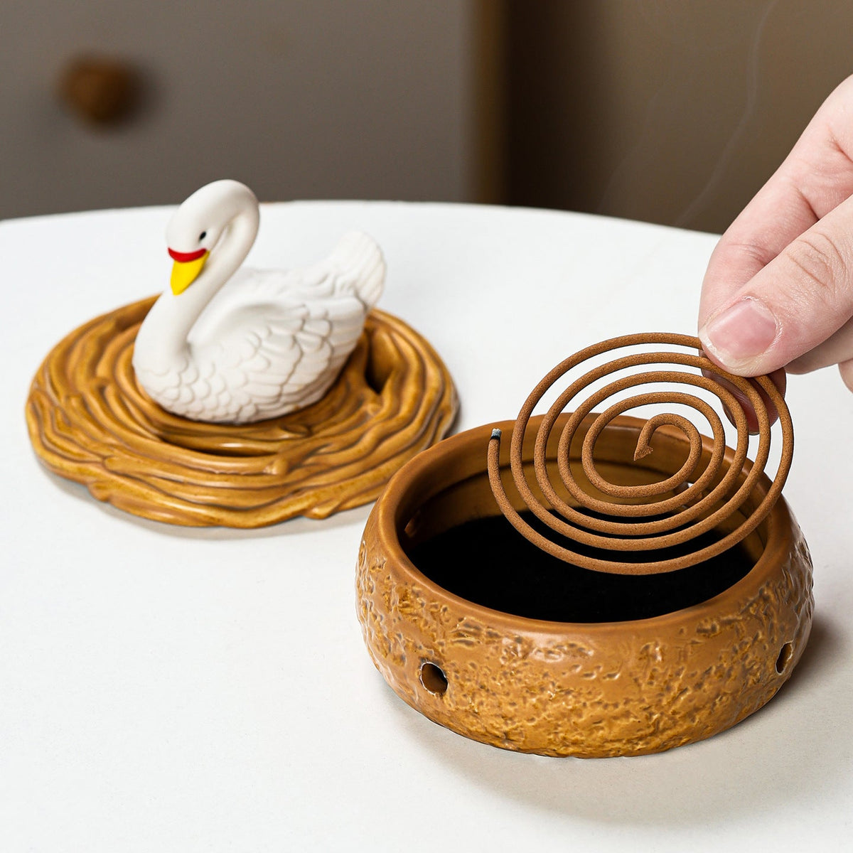 Artistic Swan Figurine | Kelmera