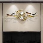 Artistic Wall Clock with Leaf Motif | Kelmera