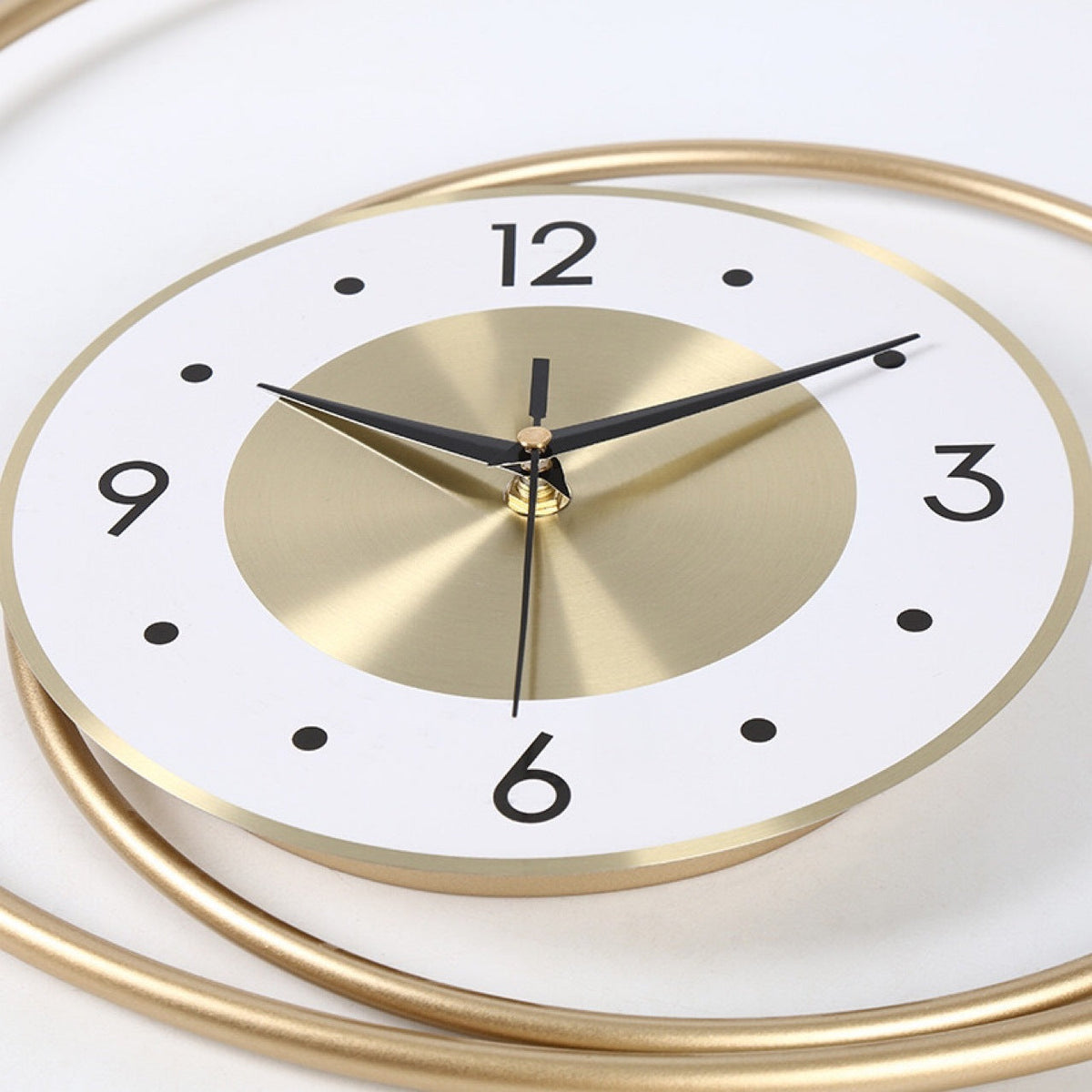 Artistic Wall Clock with Minimalist Design | Kelmera