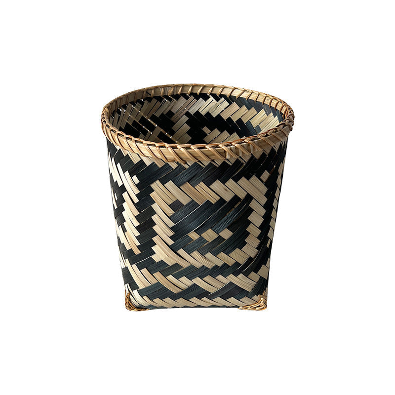 Basket made of Woven Natural Material | Kelmera