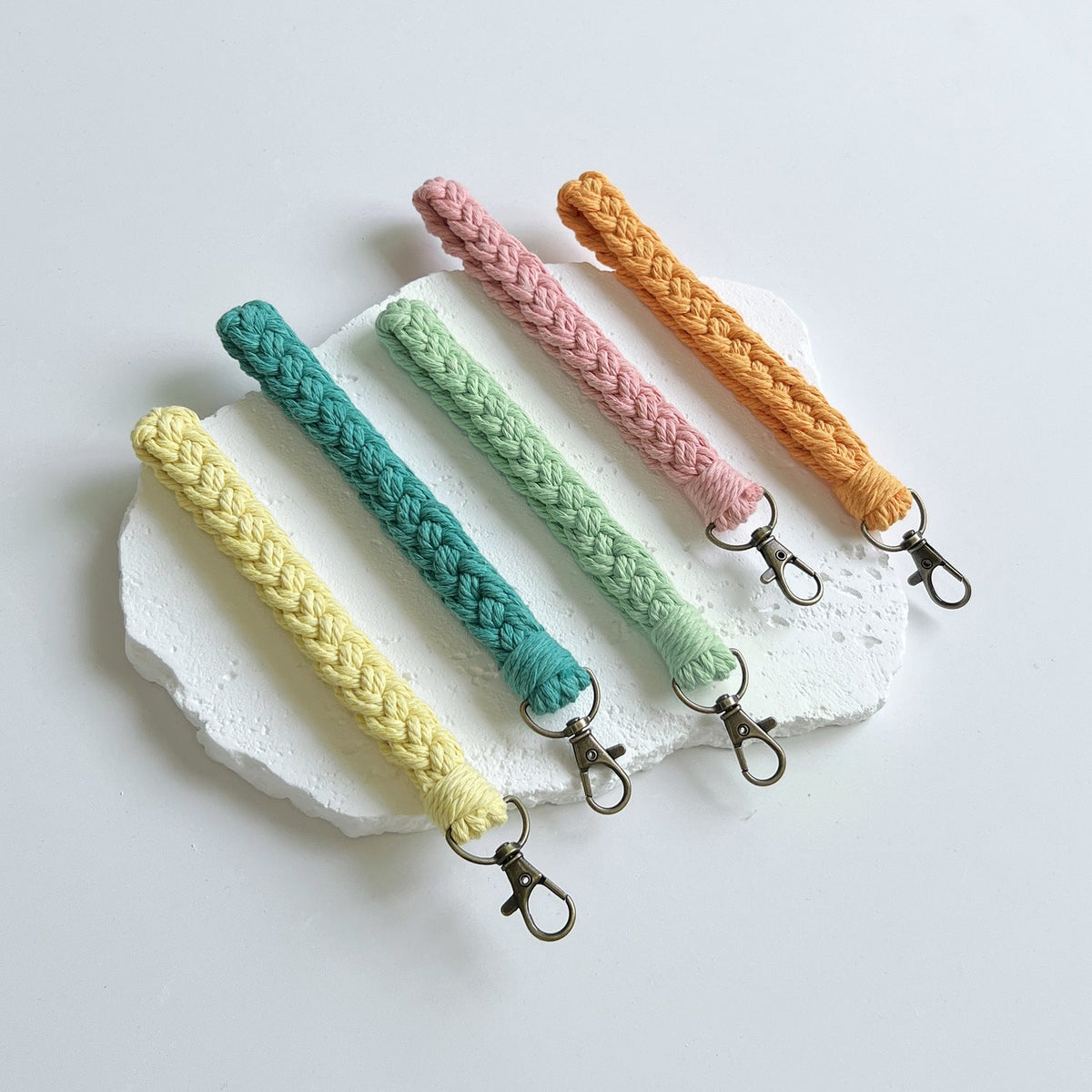 Braided Keychain Holder | Kelmera