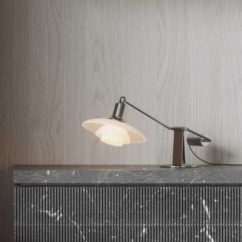 Bryfeda Table Lamp