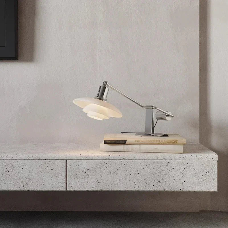 Bryfeda Table Lamp