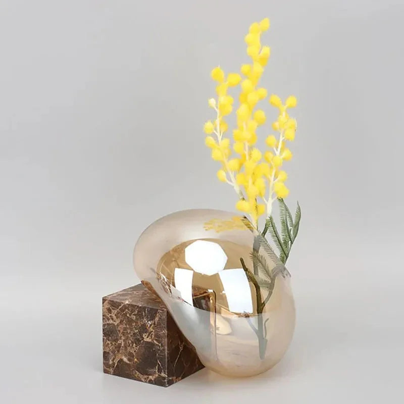 Bryfeda Vase