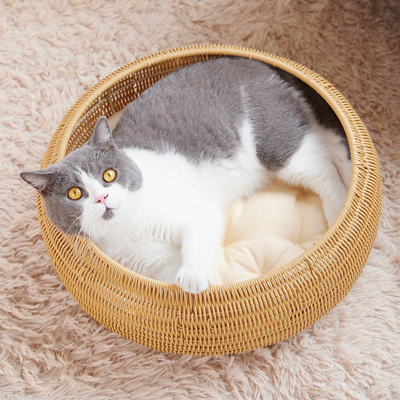 Cat Bed with Round Rattan Decoration | Kelmera
