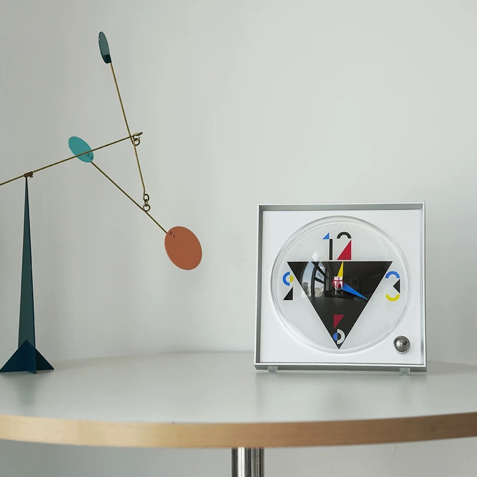 Clyndia Table Clock
