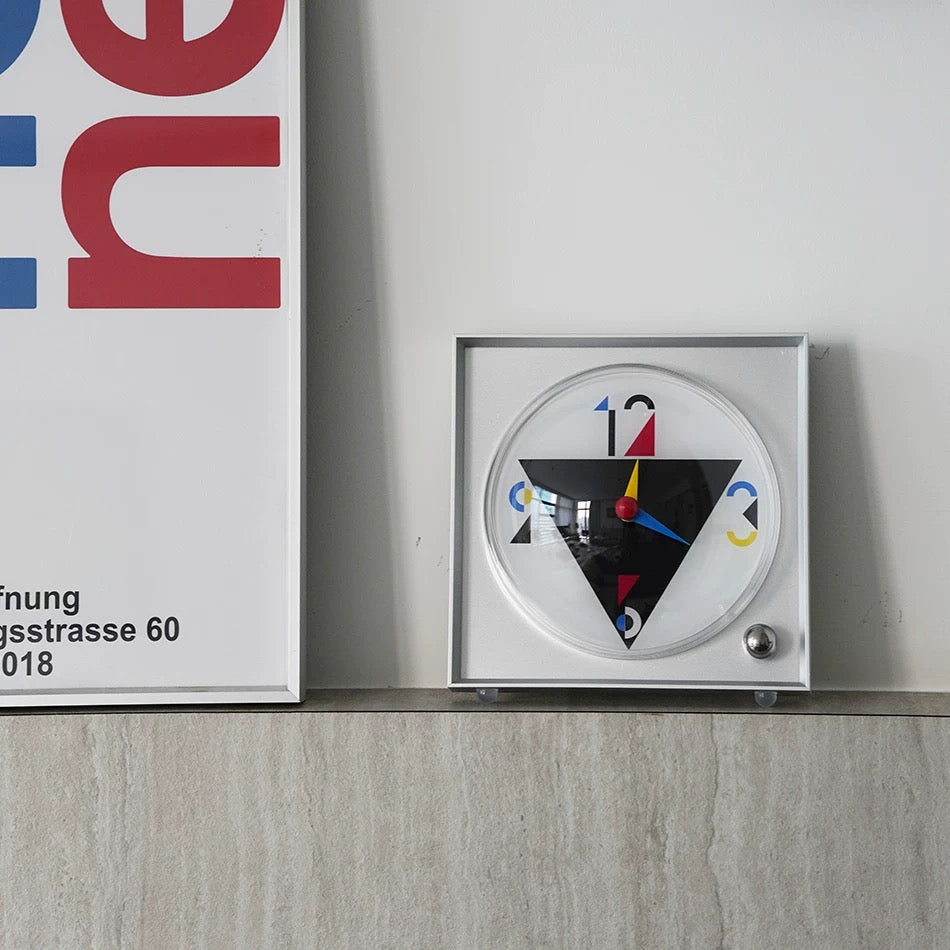 Clyndia Table Clock