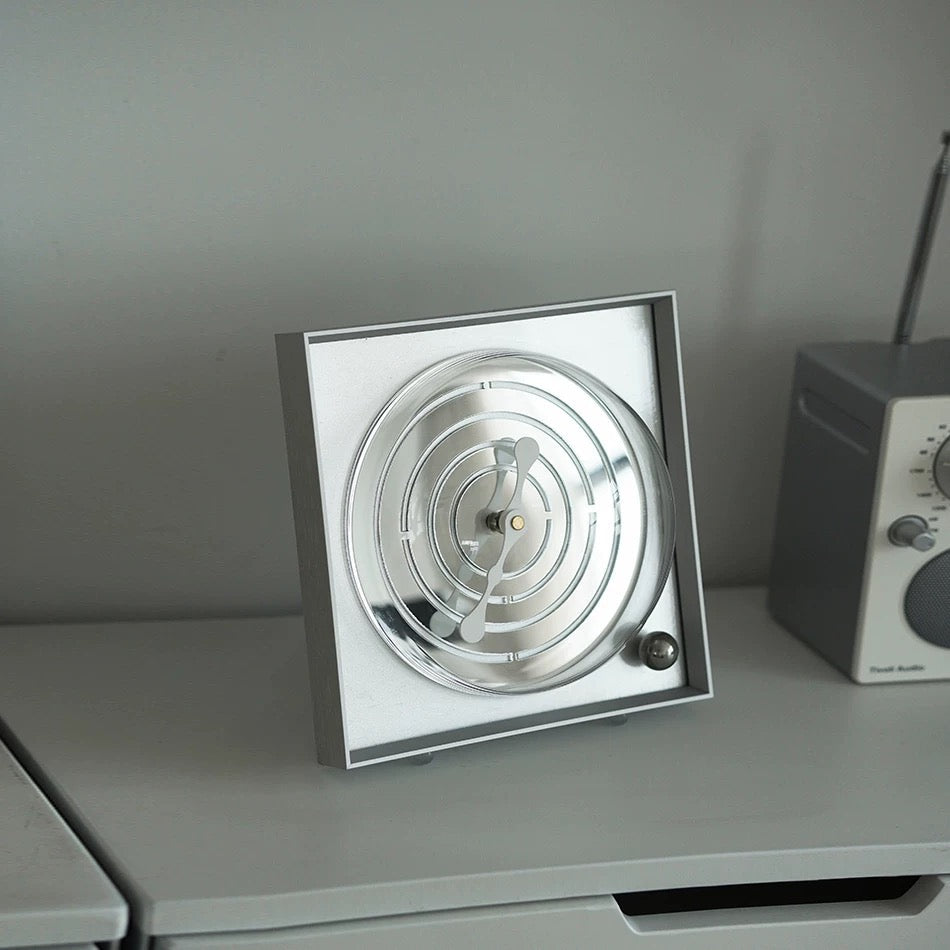 Clyndia Table Clock