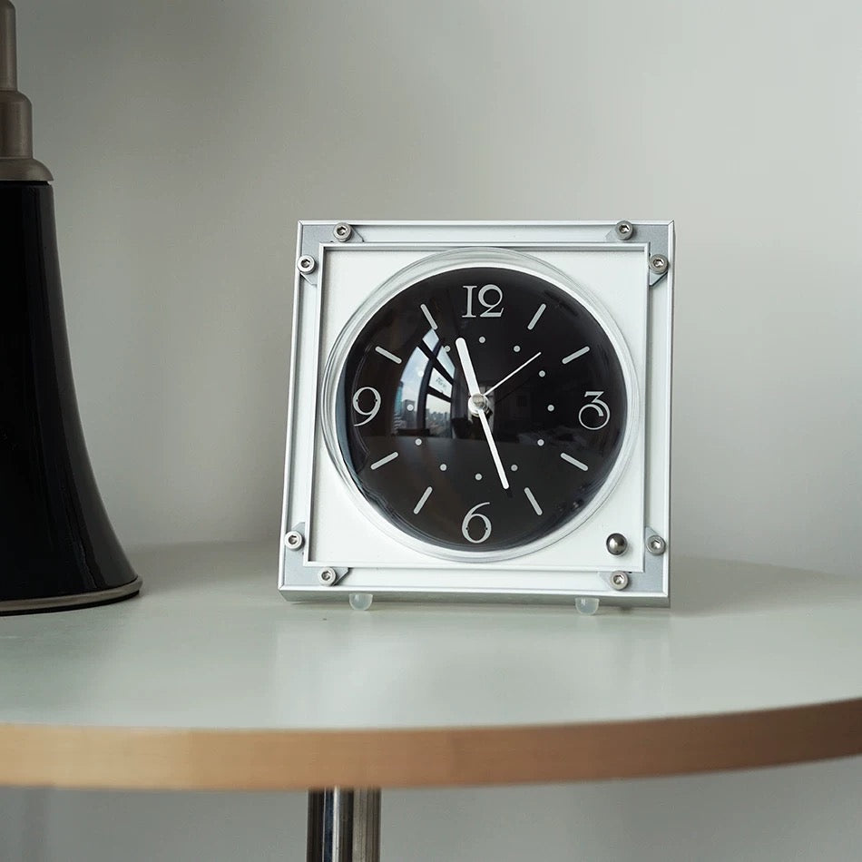 Clyndia Table Clock