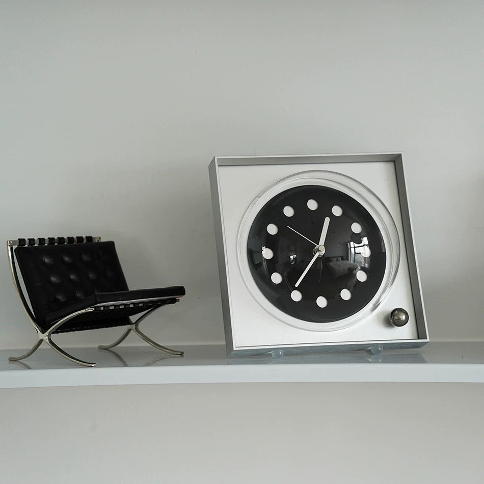 Clyndia Table Clock