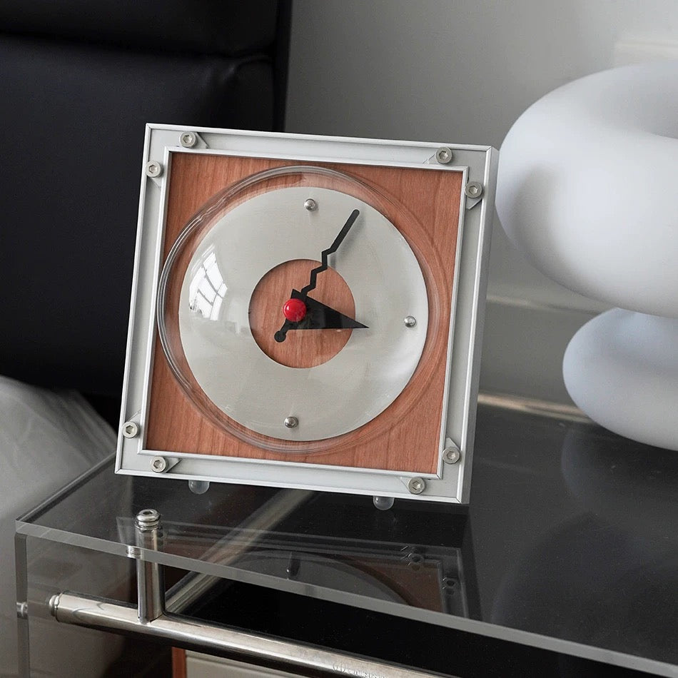Clyndia Table Clock