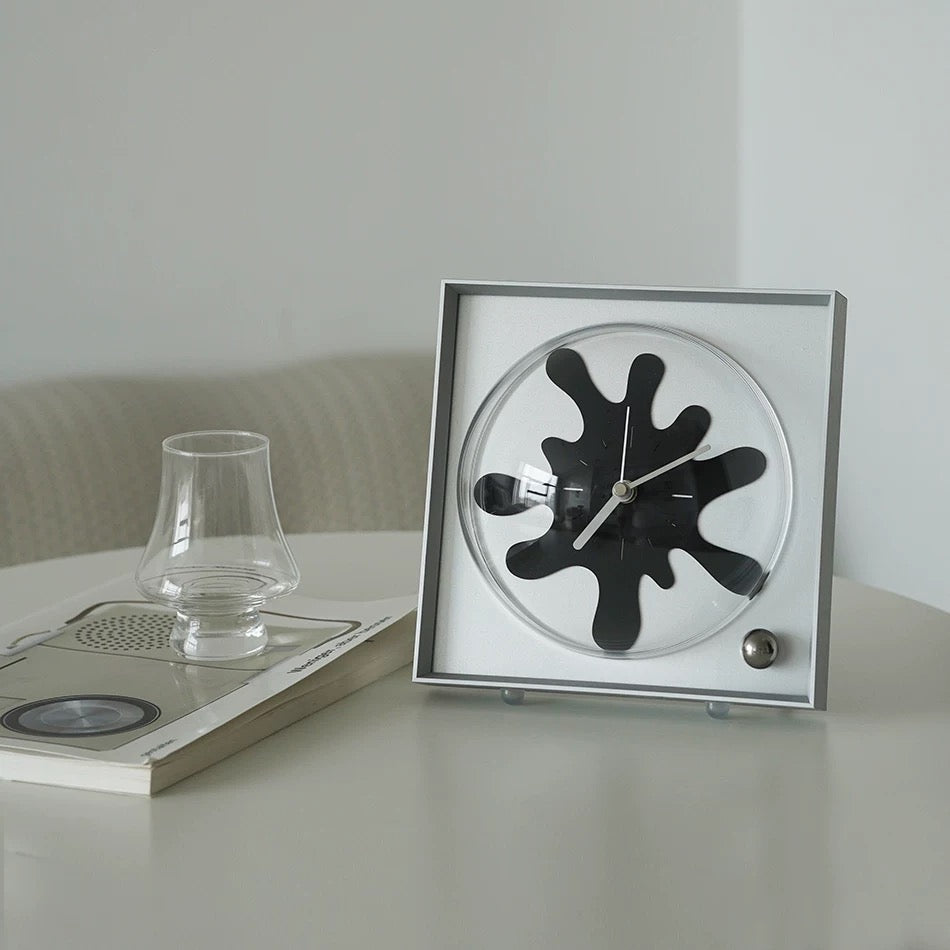 Clyndia Table Clock