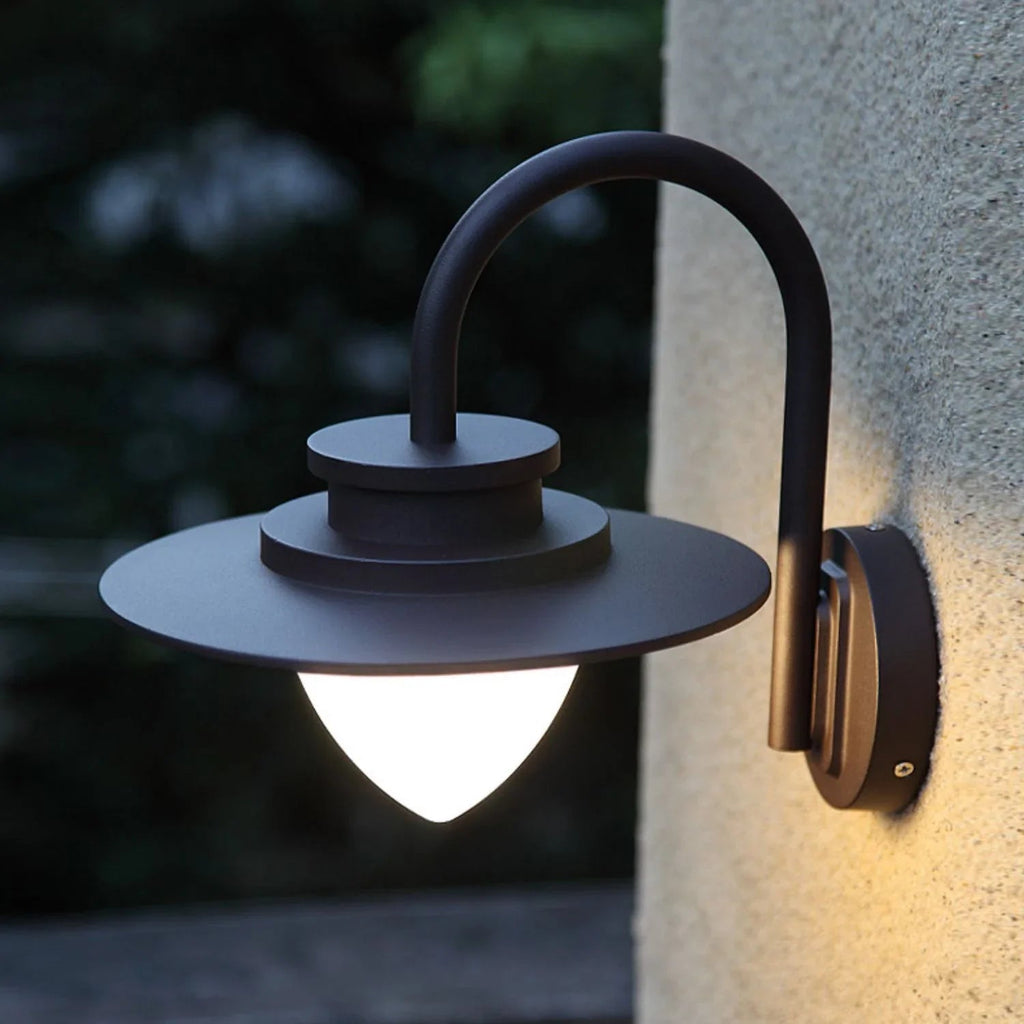 Clyvvia Outdoor Wall Light
