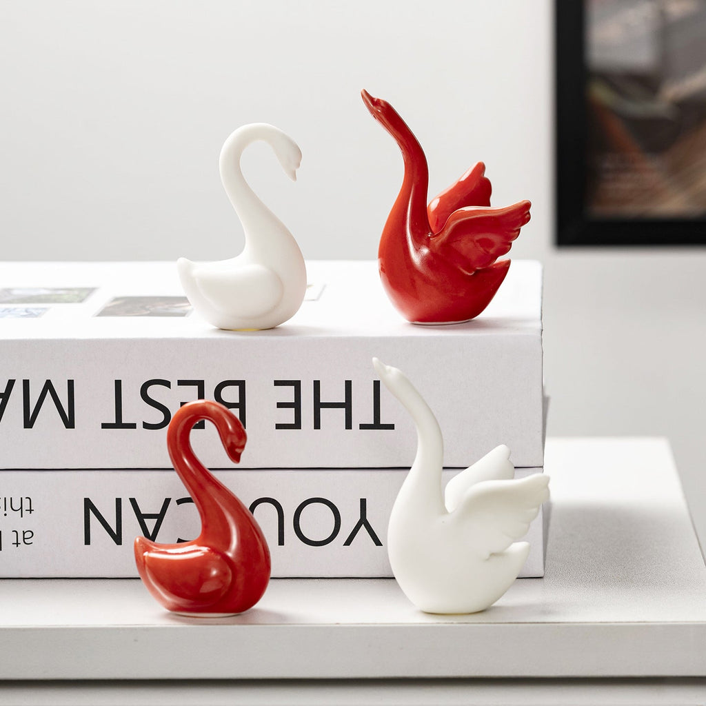 Curved Ceramic Figure | Kelmera