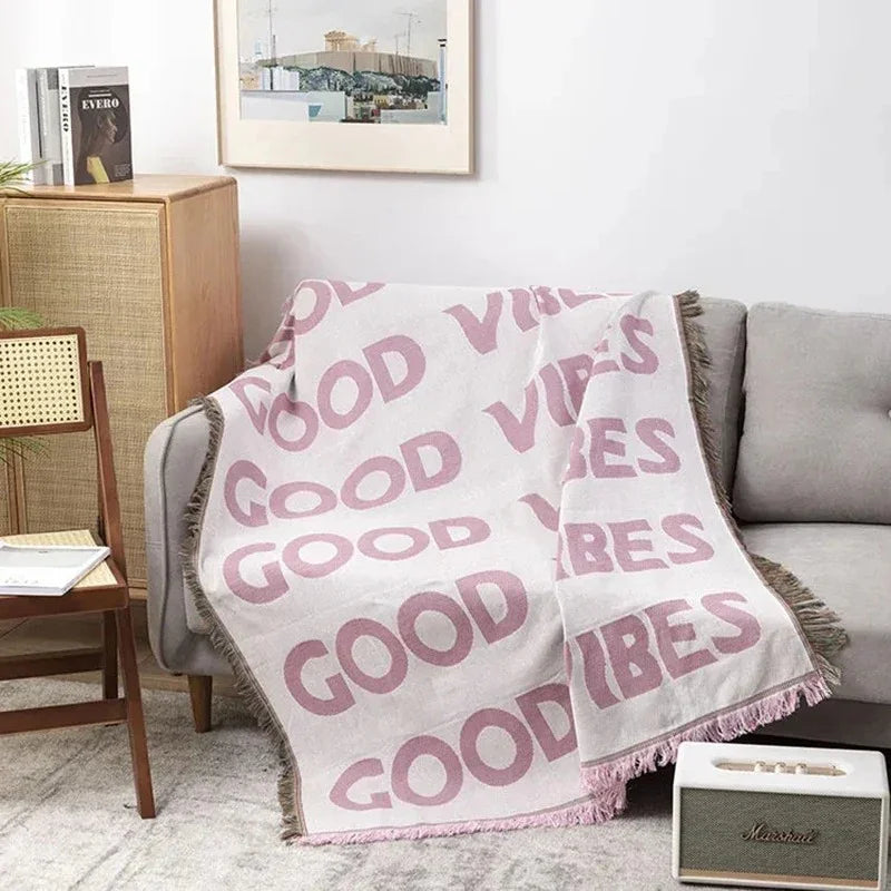 Dalehollow Throw blanket