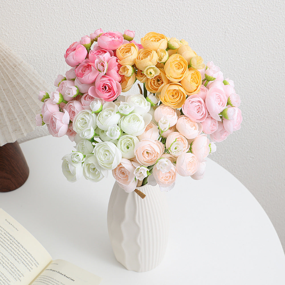 Decorative Art Bouquet with Elegant Roses | Kelmera