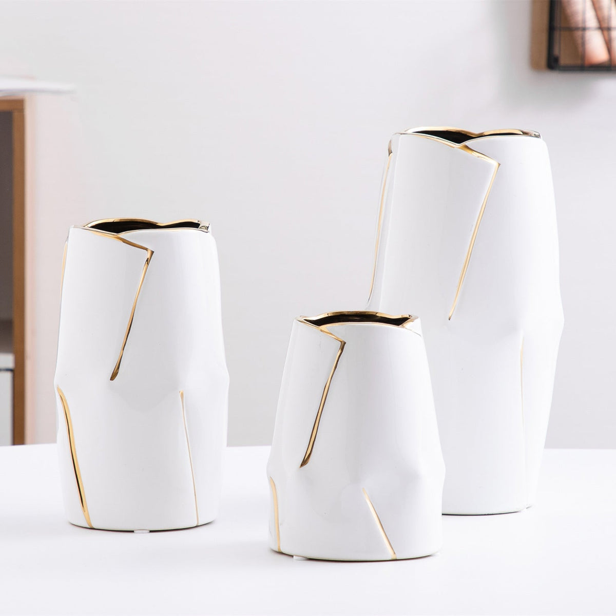 Decorative Ceramic Vase with Golden Accents | Kelmera