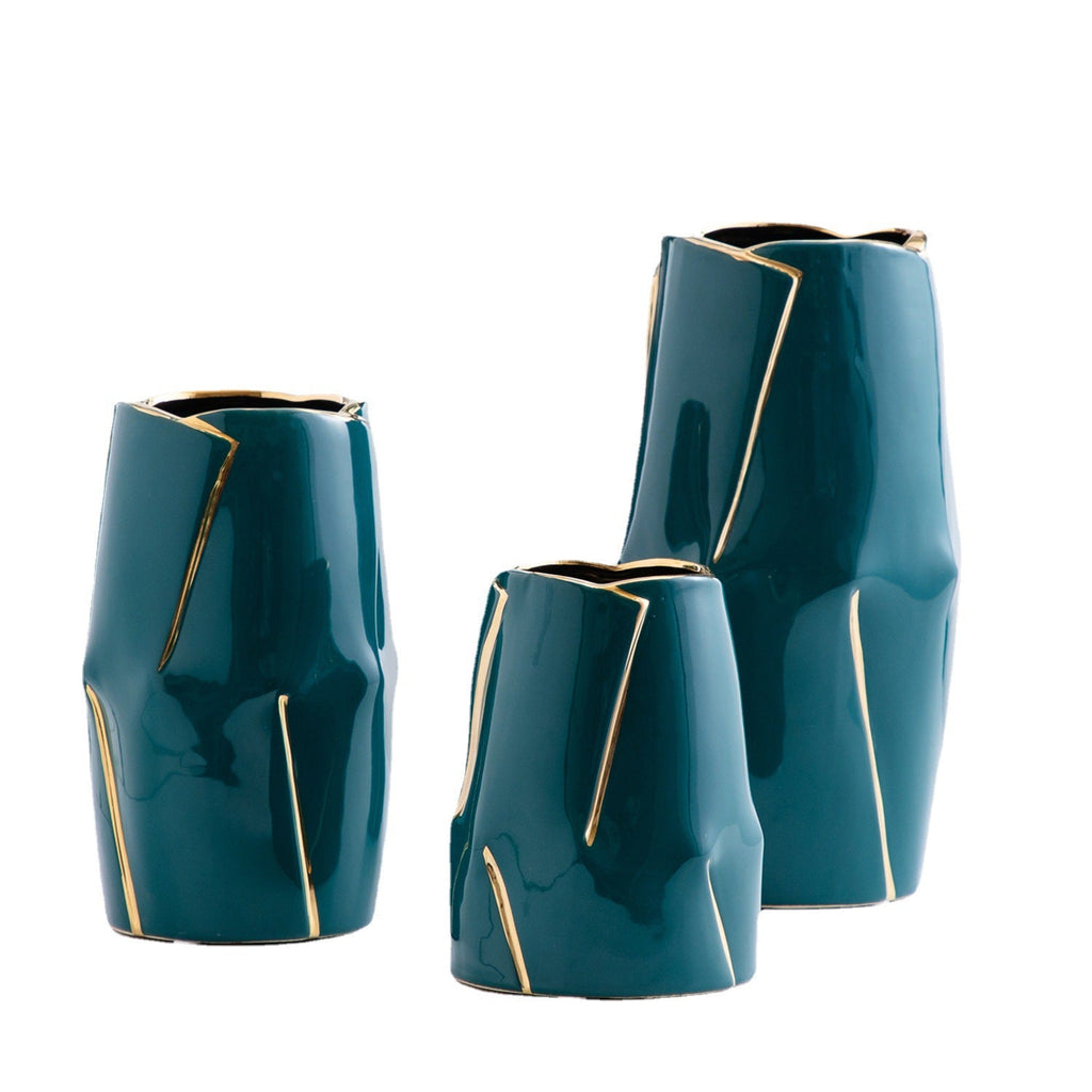 Decorative Ceramic Vase with Golden Accents | Kelmera