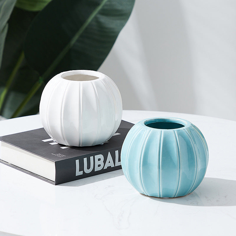 Decorative Ceramic Vase with Modern Ribbed Design | Kelmera