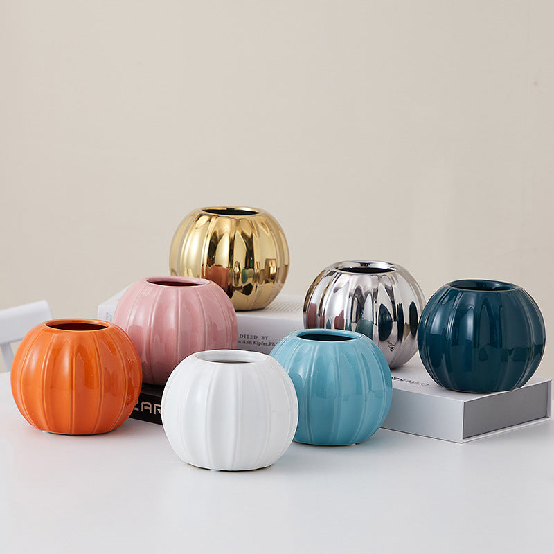 Decorative Ceramic Vase with Modern Ribbed Design | Kelmera