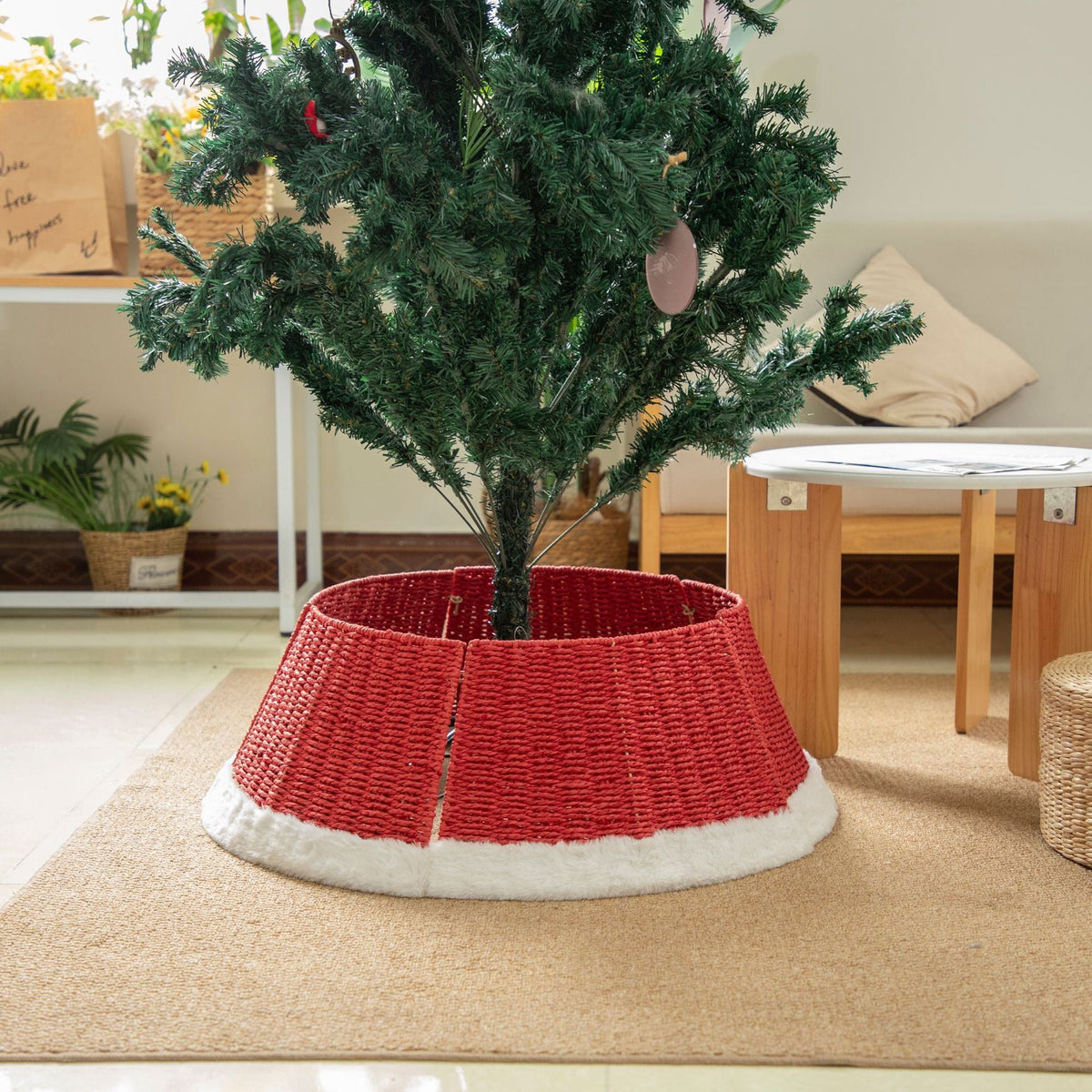 Decorative Christmas Tree Stand made of Wicker | Kelmera