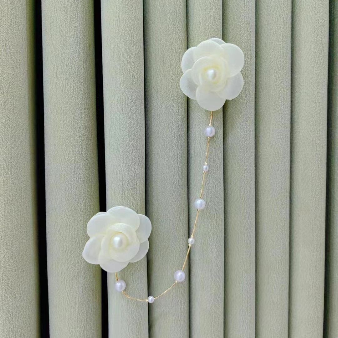 Decorative Curtain Clip with Flower Design | Kelmera