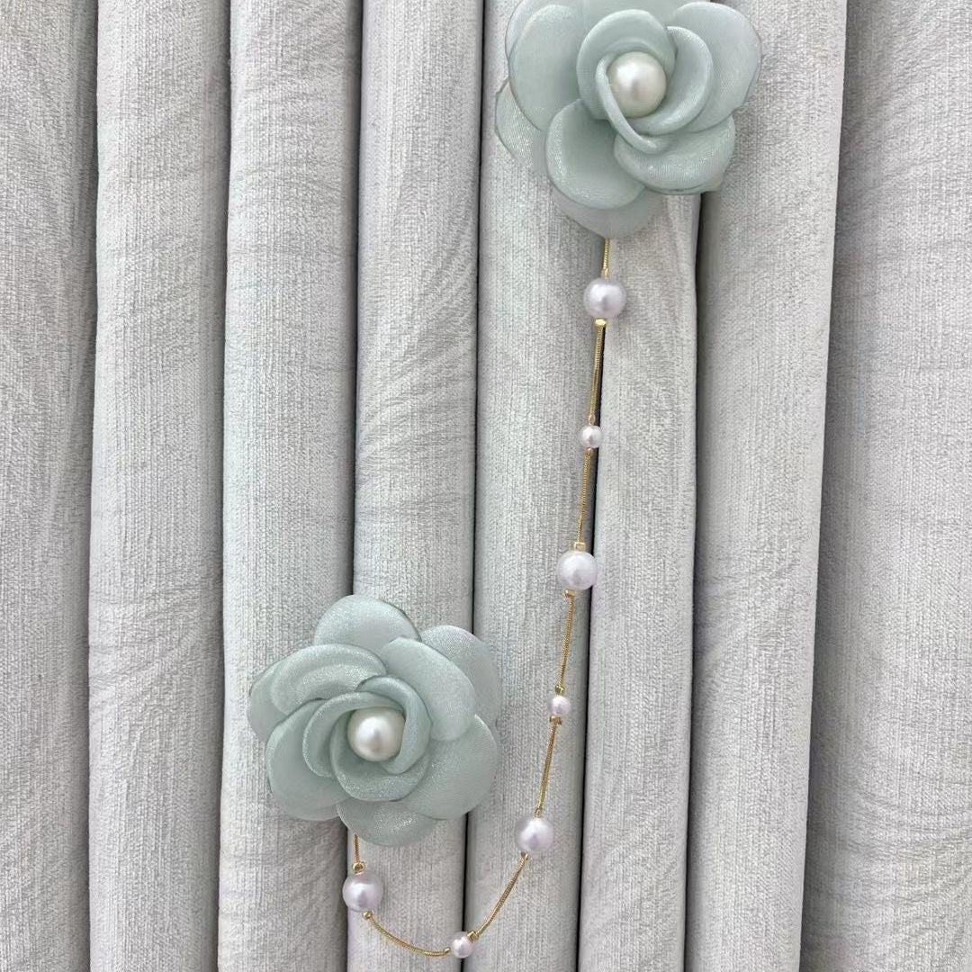 Decorative Curtain Clip with Flower Design | Kelmera
