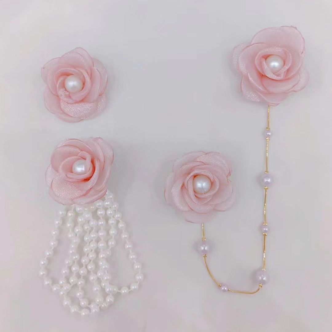 Decorative Curtain Clip with Flower Design | Kelmera
