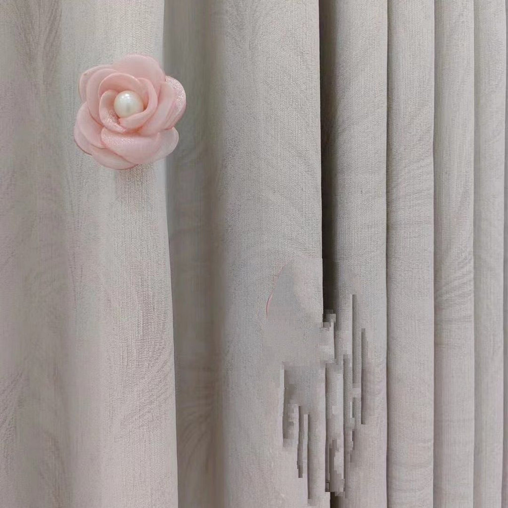 Decorative Curtain Clip with Flower Design | Kelmera