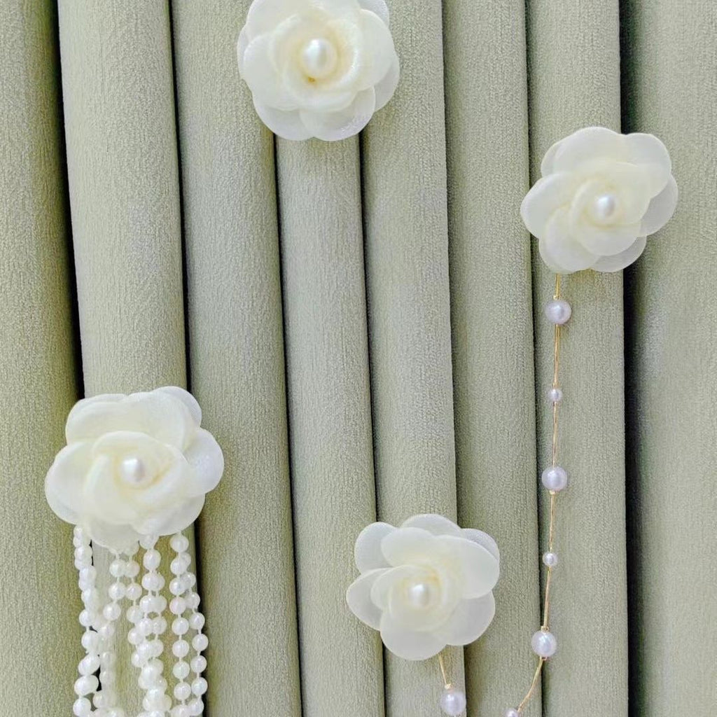 Decorative Curtain Clip with Flower Design | Kelmera