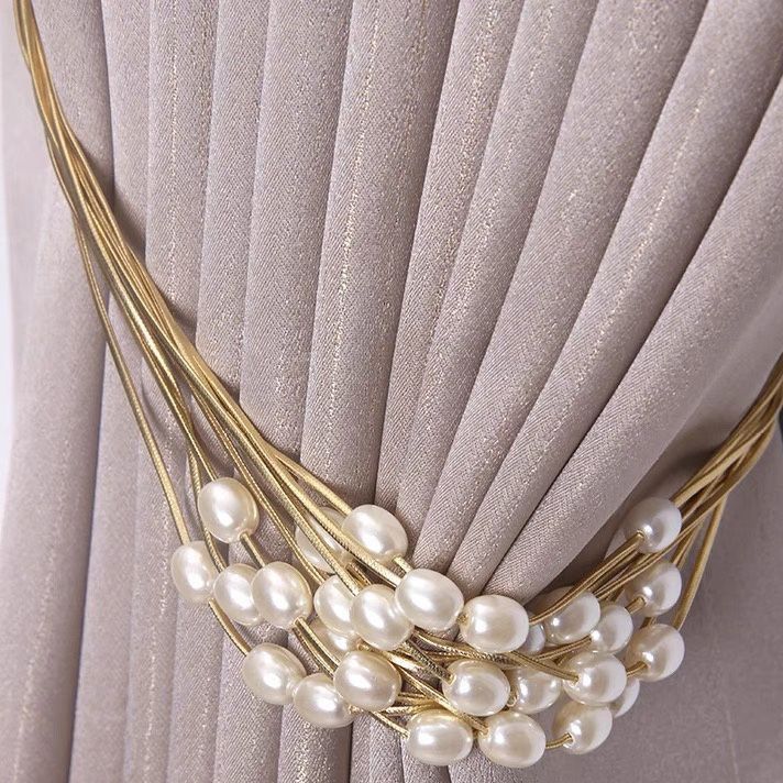 Decorative Curtain Holder with Bead Accent | Kelmera