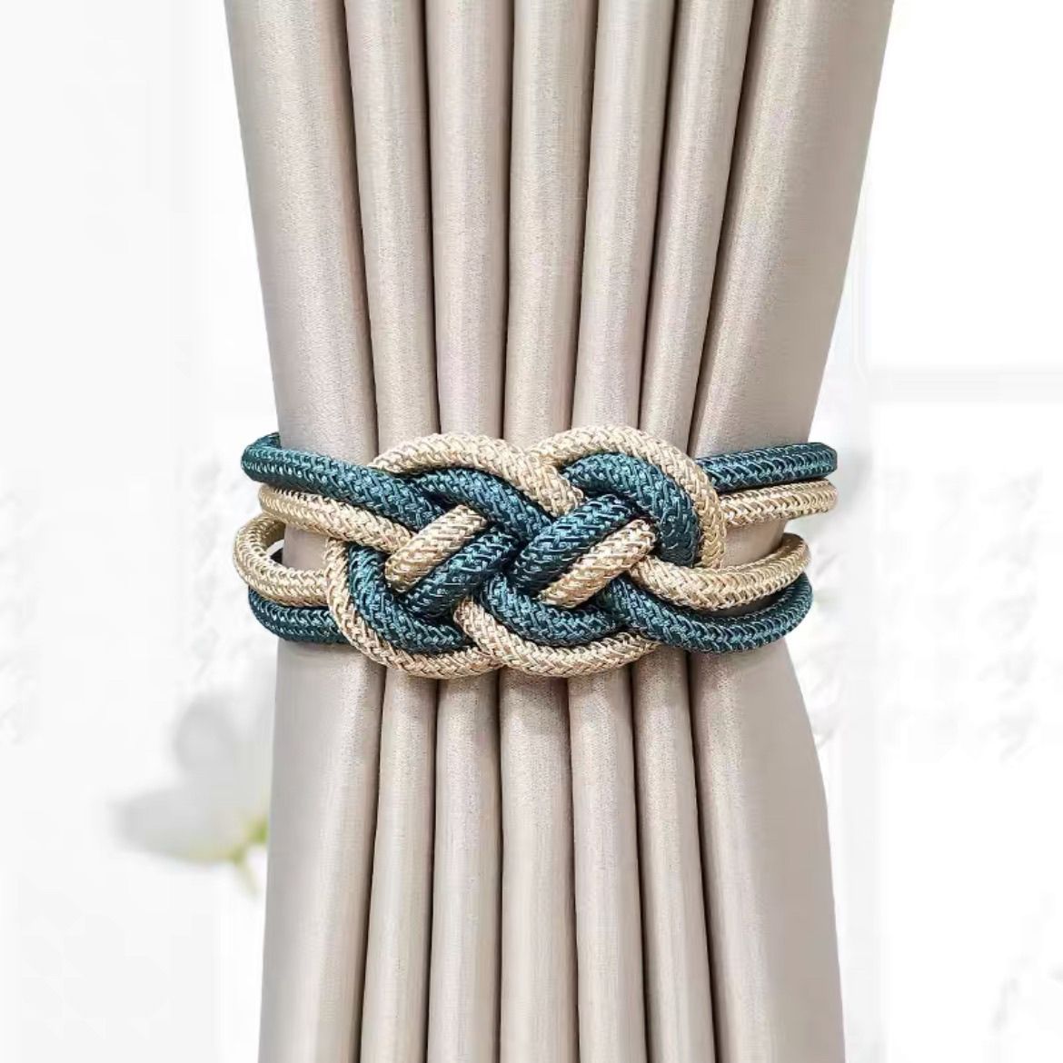 Decorative Curtain Tieback with Braided Design | Kelmera