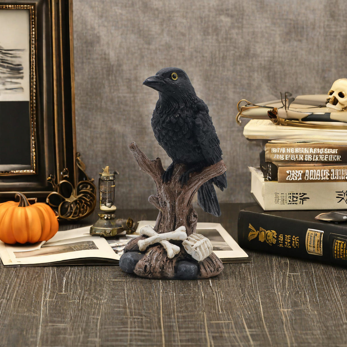 Decorative Figure Orange Black | Kelmera