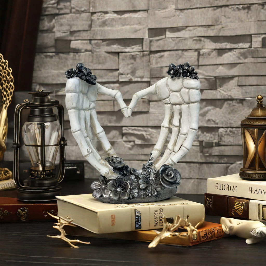 Decorative Figure Orange Black | Kelmera